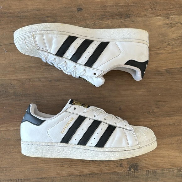 ADIDAS Superstar Lows | White/Black/Gold | Women’s 7.5 - Picture 3 of 9